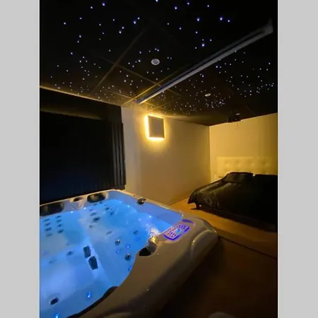 Suite Avec Spa Privatif Prázdninový dům *
